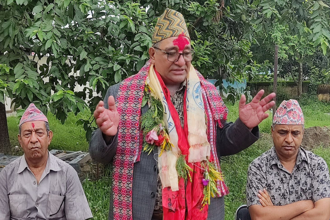 काननु मन्त्री भट्टलाई बैतडी समाज कैलालीको सम्मान